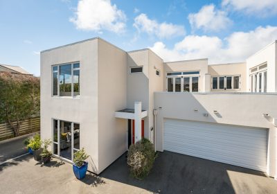 5 Monro Way