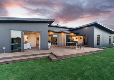 64 Les Wakefield Road